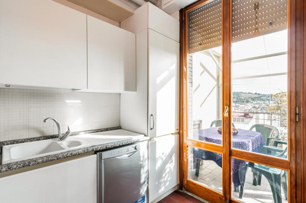 Attico Pisaurum - Central Apartment With Parking! Песаро Екстериор снимка